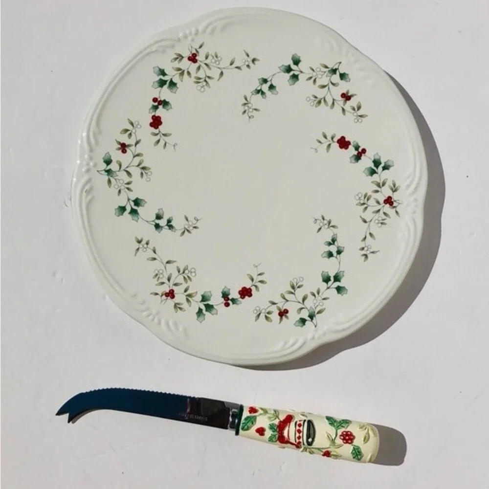 PFALTZGRAFF CHEESE TRAY WITH SCULPED SLICER WINTERBERRY 8